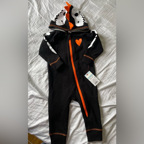 Cat & Jack baby dinosaur bones Halloween one piece size 12 months - Picture 1 of 2